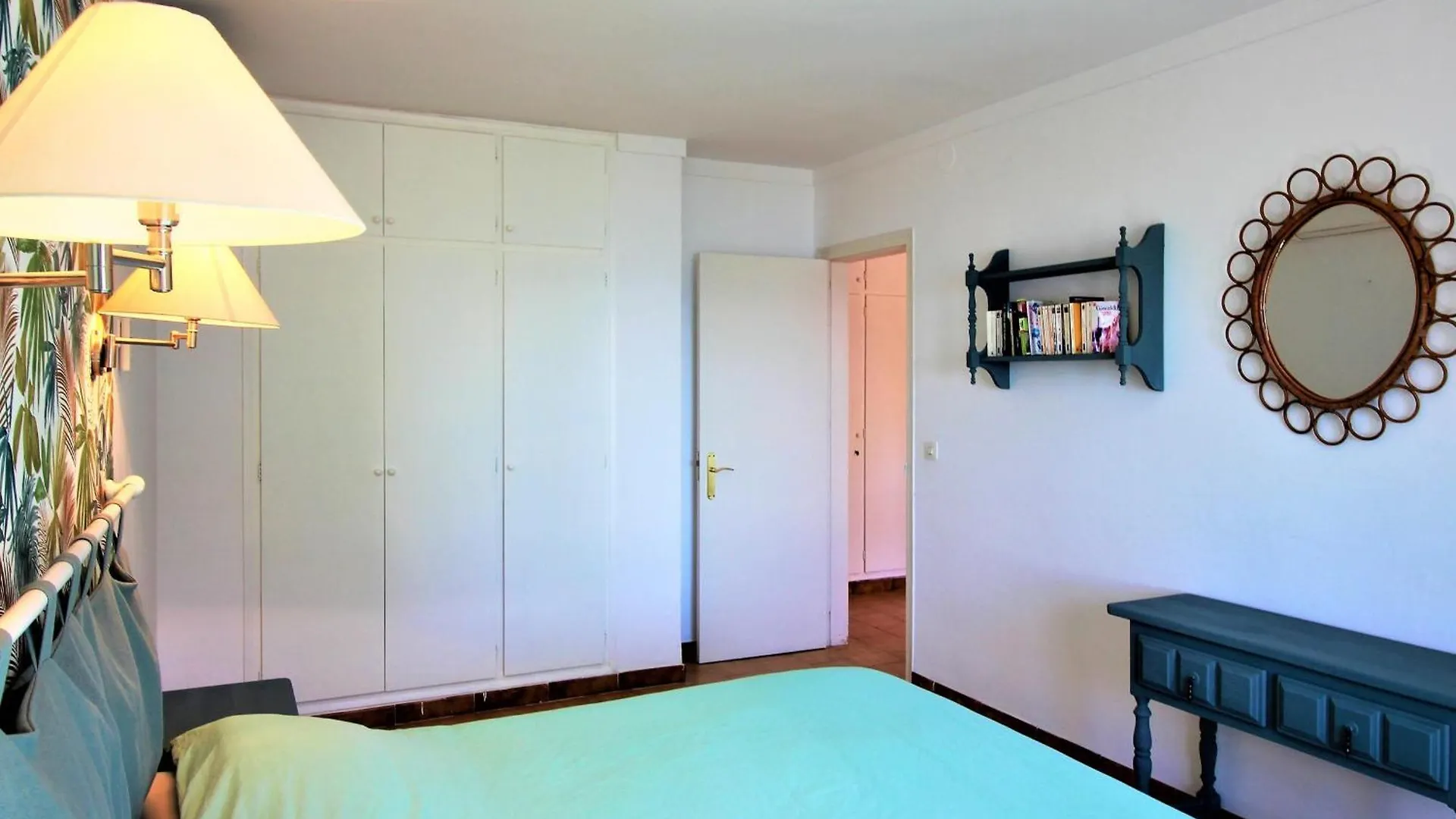 Holiday home 8002 - Los Torrinos 50, Casa Aislada De Todo Ruido, Con Fantastica Vista Al Mar, Gran Terreno De 100M2 Con Barbacoa, Rodeada De Vegetacion, Intimidad Asegurada. 2 Garajes. - Es-258-91 Roses Spain