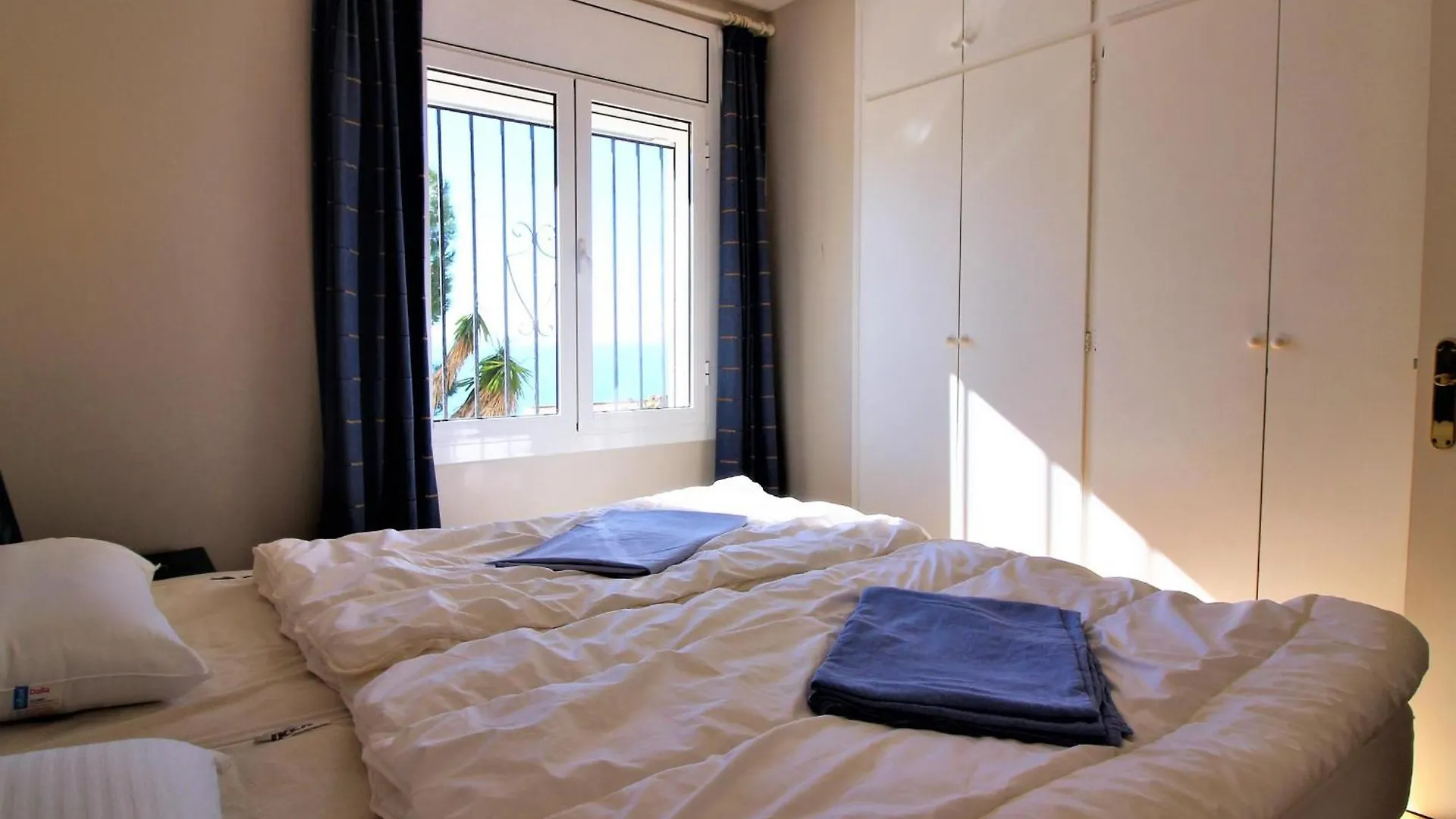 8002 - Los Torrinos 50, Casa Aislada De Todo Ruido, Con Fantastica Vista Al Mar, Gran Terreno De 100M2 Con Barbacoa, Rodeada De Vegetacion, Intimidad Asegurada. 2 Garajes. - Es-258-91 Roses