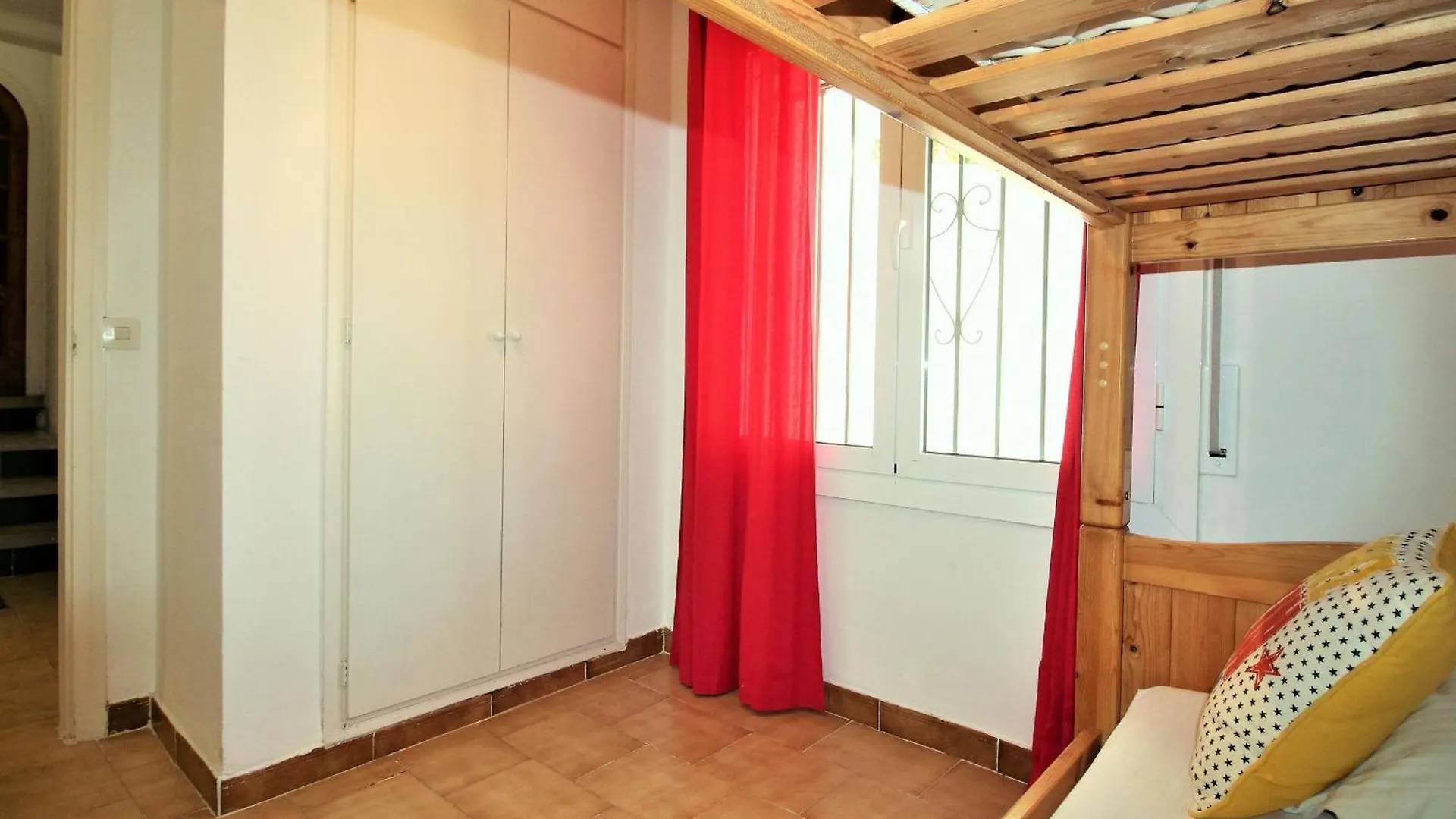 8002 - Los Torrinos 50, Casa Aislada De Todo Ruido, Con Fantastica Vista Al Mar, Gran Terreno De 100M2 Con Barbacoa, Rodeada De Vegetacion, Intimidad Asegurada. 2 Garajes. - Es-258-91 Roses