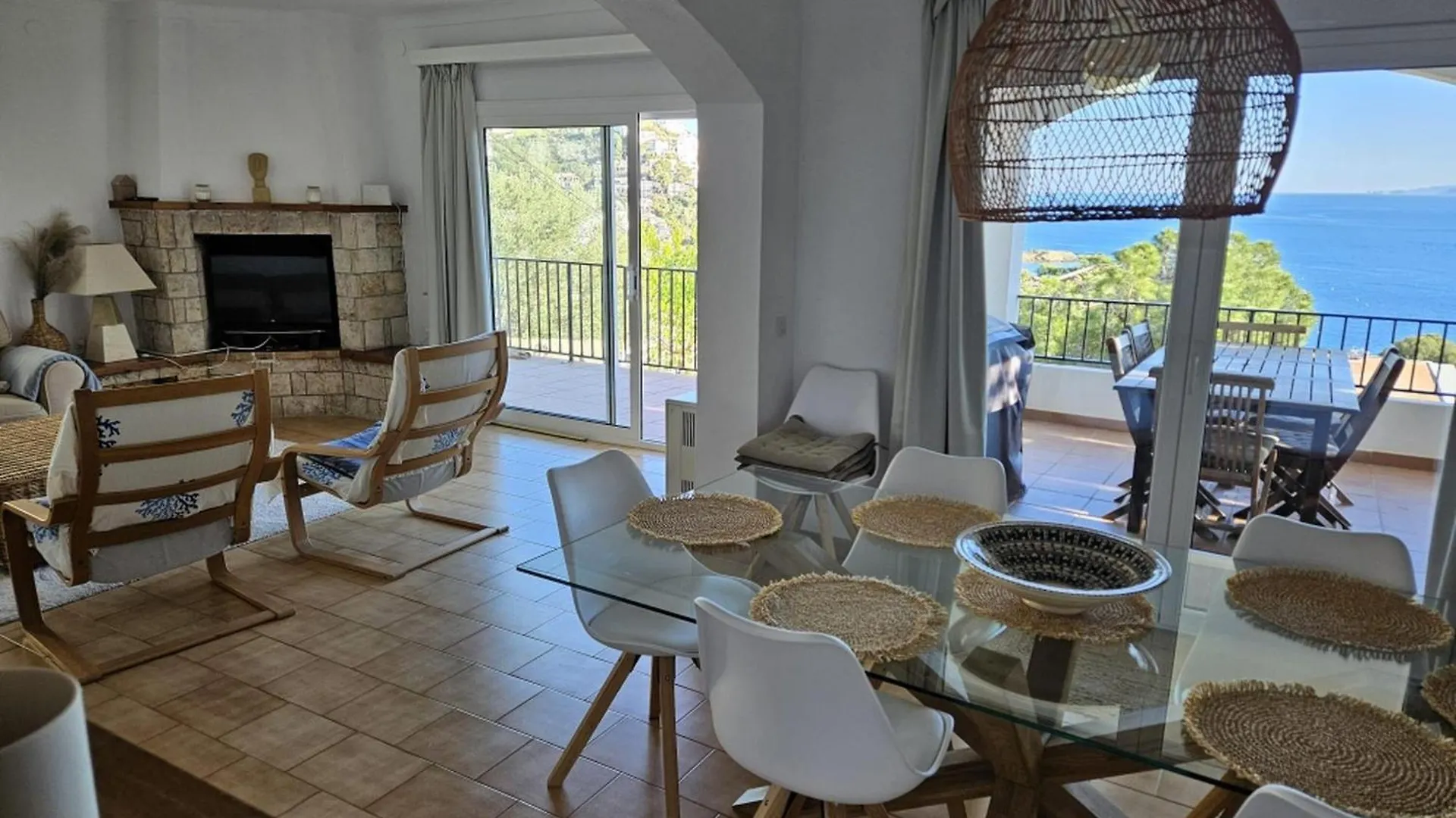 Feriehus 8002 - Los Torrinos 50, Casa Aislada De Todo Ruido, Con Fantastica Vista Al Mar, Gran Terreno De 100M2 Con Barbacoa, Rodeada De Vegetacion, Intimidad Asegurada. 2 Garajes. - Es-258-91 Roses